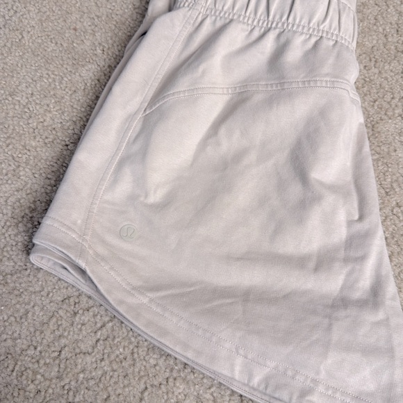 lululemon Short - Picture 2 of 4